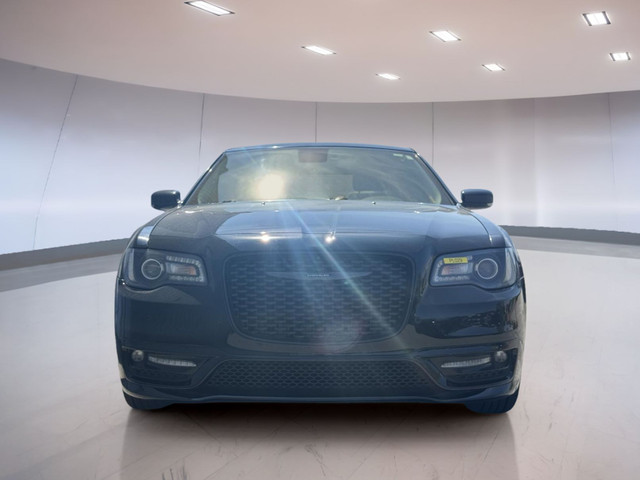 Chrysler 300 300 Touring TI 2022 à vendre dans Autos et camions  à Laurentides - Image 2
