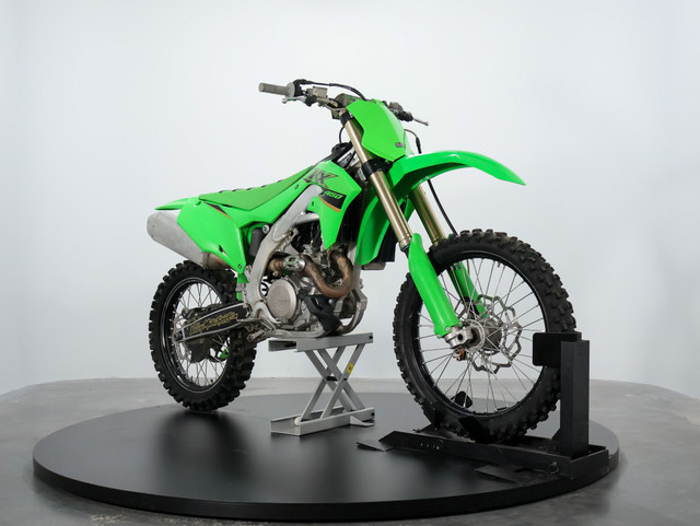 2020 Kawasaki KX450 - Lime Green in Dirt Bikes & Motocross in Kelowna