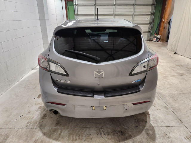 2013 Mazda Mazda3 in Cars & Trucks in Windsor Region - Image 3