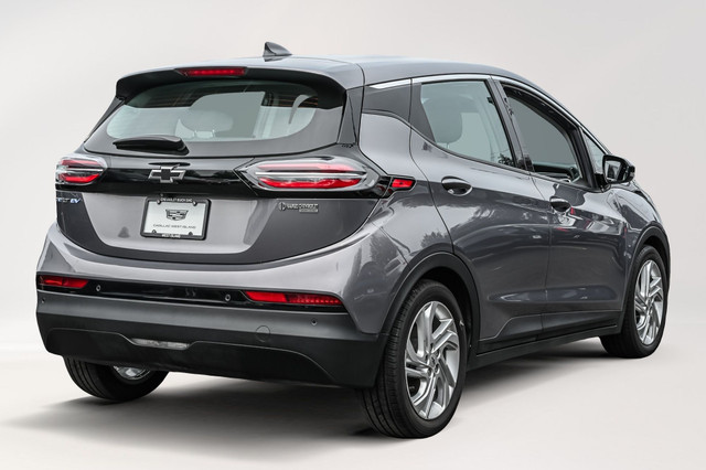2023 Chevrolet Bolt EV 1LT * Carplay * Sieges Chauffant et Elect in Cars & Trucks in City of Montréal - Image 4