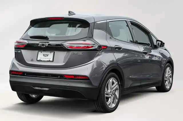 2023 Chevrolet Bolt EV 1LT * Carplay * Sieges Chauffant et Elect in Cars & Trucks in City of Montréal - Image 5