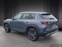 Le Mazda CX-50 GT Turbo 2024 est un VUS compact qui allie performance dynamique et raffinement. Équi... (image 4)