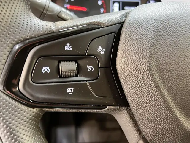 2025 Chevrolet Trax LS in Cars & Trucks in Laval / North Shore - Image 19