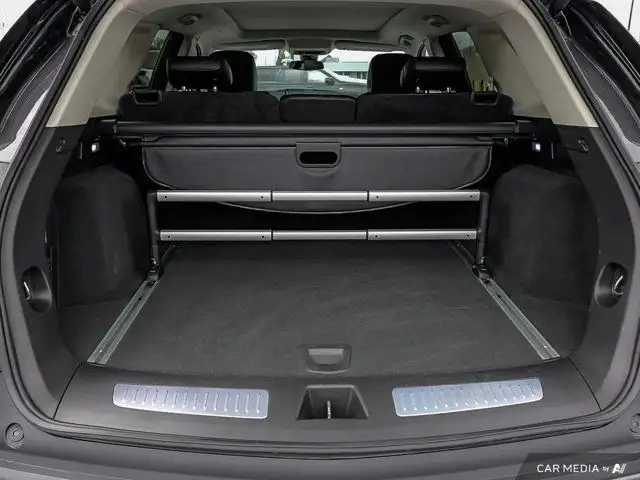 2018 Cadillac XT5 Luxury AWD | Navigation | AWD | Sunroof in Cars & Trucks in Windsor Region - Image 15