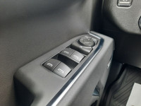 Engine: 5.3L 8cyl. L/100Km City: 0.0 L/100Km Hwy: 0.0 Safety Equipment Airbags, Dual-stage frontal a... (image 9)