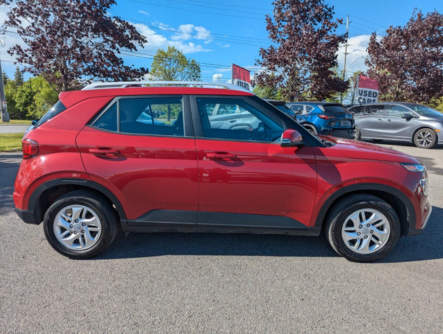 2022 Hyundai Venue Preferred LOW KMS! BALANCE OF FACTORY WARR... in Cars & Trucks in Ottawa - Image 2