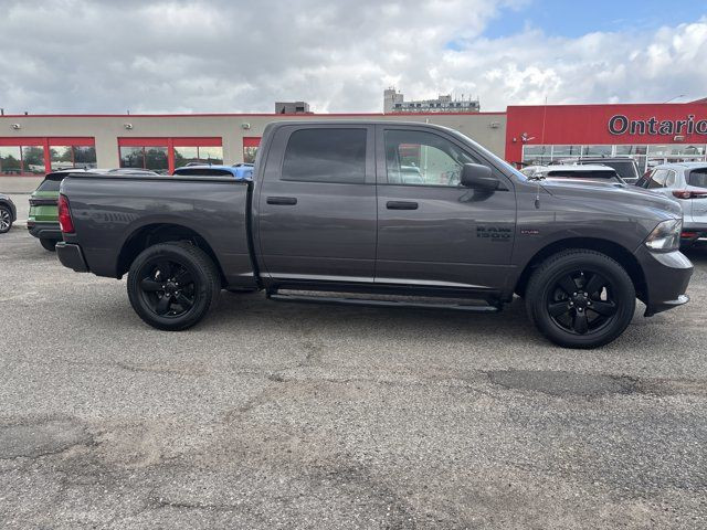 2022 Ram 1500 Classic EXPRESS**CREW**4X4**HEMI**8.4 in Cars & Trucks in Mississauga / Peel Region - Image 4