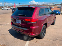 WAS: $29995 NOW: $28995Conquer every road in this 2019 Jeep Grand Cherokee Laredo 4x4! With rugged c... (image 6)