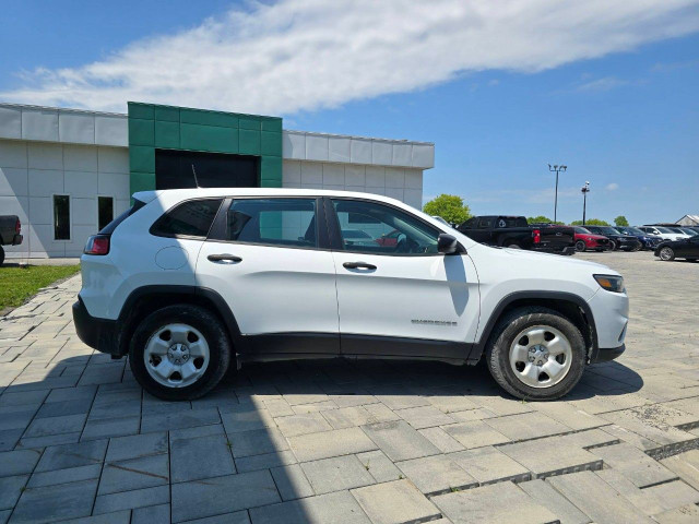 2019 Jeep Cherokee in Cars & Trucks in Ottawa - Image 4