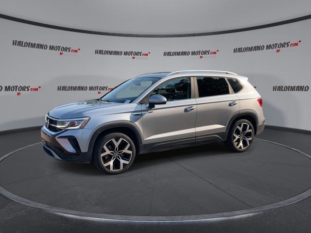 2022 Volkswagen Taos Highline in Cars & Trucks in Hamilton - Image 4
