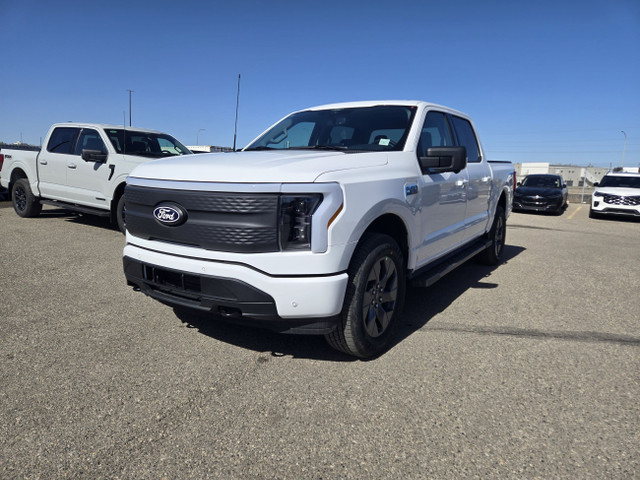 2025 Ford F-150 Lightning FLASH | TRAILER TOW PKG | BLUECRUISE | in Cars & Trucks in Calgary - Image 3