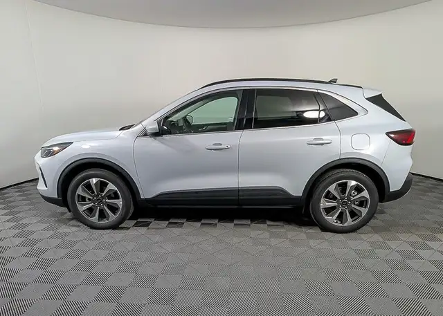 2025 Ford Escape Platinum in Cars & Trucks in Calgary - Image 10