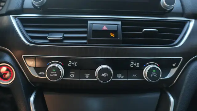 2020 Honda Accord Hybrid Base, Apple Carplay, Backup Camera, All in Cars & Trucks in Mississauga / Peel Region - Image 27