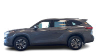 Odometer is 16232 kilometers below market average! Recent Arrival! 2022 Toyota Highlander Leather, N... (image 7)