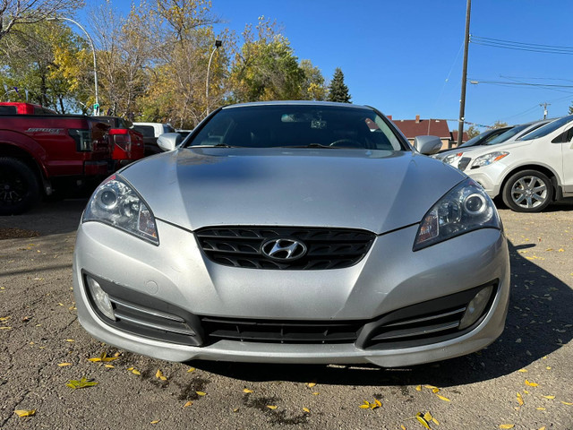 2011 HYUNDAI GENESIS COUPE 3.8L V6 one owner with 137,391 km in Cars & Trucks in Edmonton - Image 2