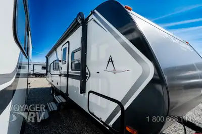 Located in Winfield, BC Call or Text 250-766-4607 Voyager RV Centre 1-800-668-1447 Peace of Mind Pac...