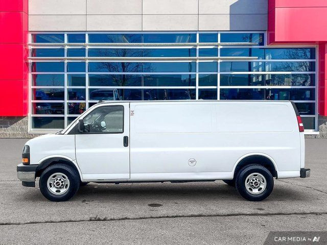 2022 GMC Savana Cargo Van CARGO | 6.6L V8 | A/C | Cruise | Park in Cars & Trucks in Guelph - Image 2