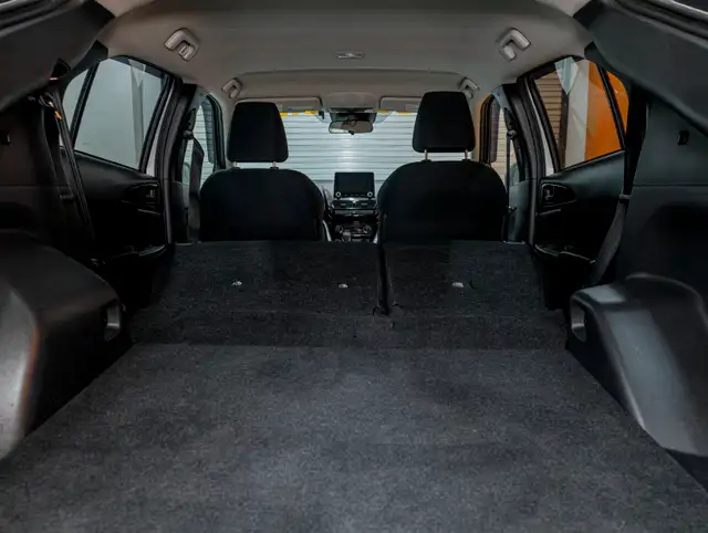 2022 Mitsubishi ECLIPSE CROSS ES 4X4 *SIEGES CHAUFF* CARPLAY BLU in Cars & Trucks in Laurentides - Image 30