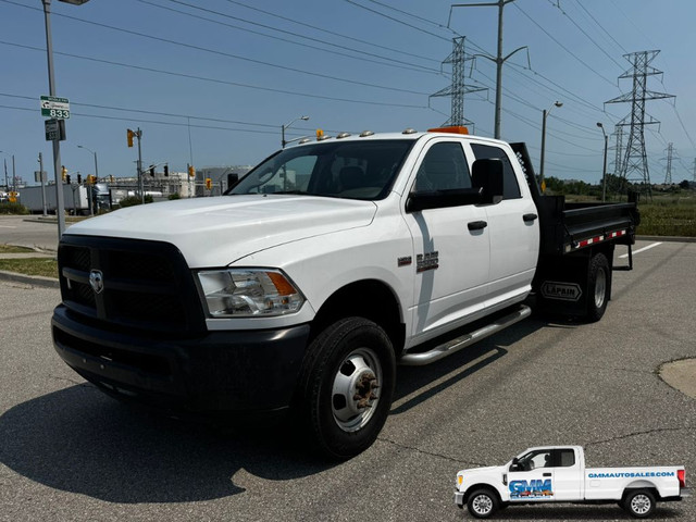 2017 Ram 3500 Dually Crew Cab Flat Bed 4WD in Cars & Trucks in City of Toronto - Image 3