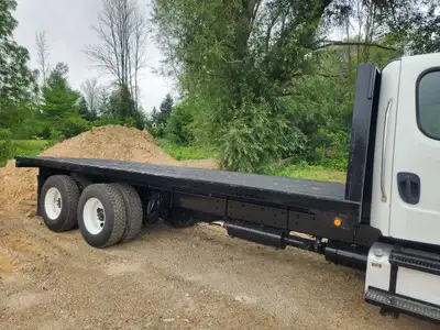 22' Flat deck with rack Moffett kit for forklift and hardwood decking. Condition good.