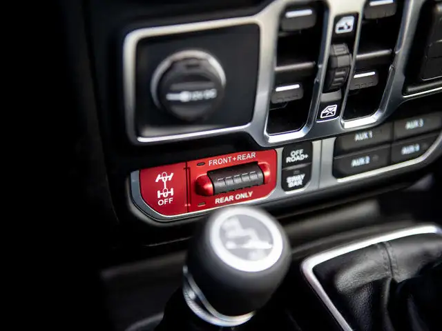 2025 Jeep Wrangler Rubicon, 2 Inch Lift, 38 Inch Tires & MORE in Cars & Trucks in Calgary - Image 32