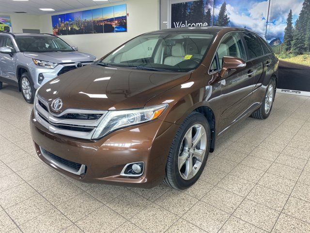 2014 Toyota Venza Limited | Panoramic Sunroof | Heated Leather in Cars & Trucks in Calgary