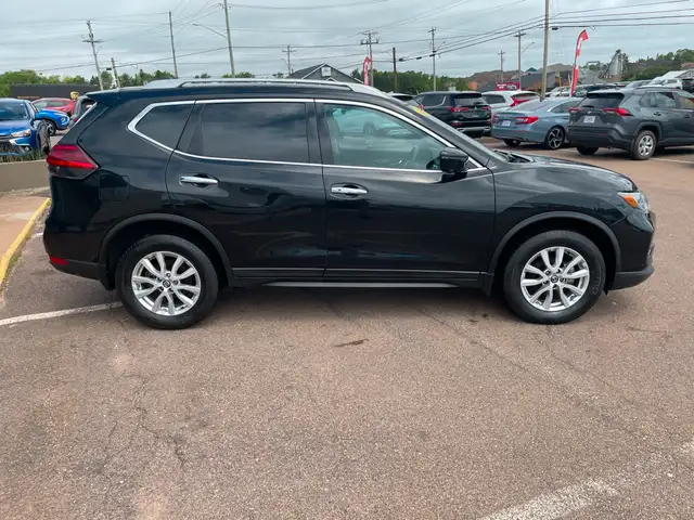 2017 Nissan Rogue SV AWD, ALLOY, SUNROOF in Cars & Trucks in Charlottetown - Image 7