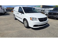 NEW ARRIVAL - CERTIFIED AT NO ADDITIONAL COST - 1 OWNER - CLEAN CARFAX - ONLY 124,000km - 2015 Ram C... (image 1)