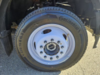 2023 Ford Super Duty F-550 DRW XLT 4WD Crew Cab 203" WB 84" CA, 6.7L V8 Diesel, 12ft Deck, Extra Hea... (image 8)