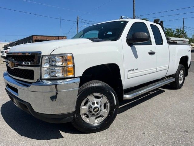 2013 Chevrolet Silverado 2500HD LT 4X4 SHORT BOX-NEW BRAKES-TIRE in Cars & Trucks in City of Toronto