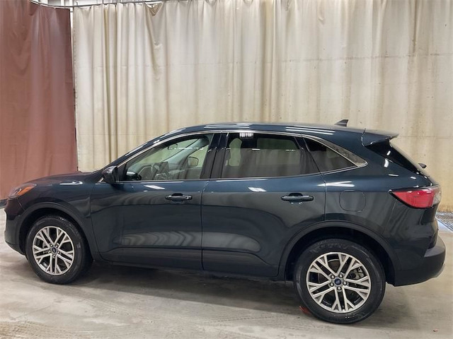 2022 Ford Escape SEL AWD - Power Liftgate - Park Assist in Cars & Trucks in Fort McMurray - Image 2