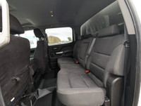 3/4 TON CREW CAB! 2500 HD 6.6' Foot Box, 6.0L GAS V8, FULLY LOADED, THIS TRUCK IS EXTRA EXTRA CLEAN,... (image 7)