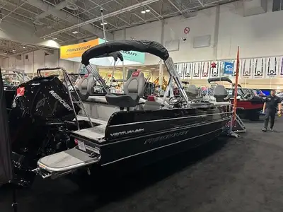 2024 Princecraft Ventura 224 Mercury 200HP V6 Engine Special edition Ski bar Swim platform Bolster c...
