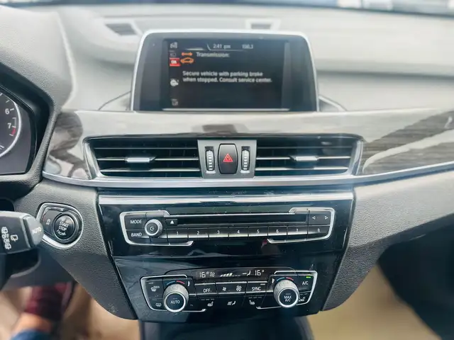 2017 BMW X1 xDrive28i in Cars & Trucks in Edmonton - Image 20