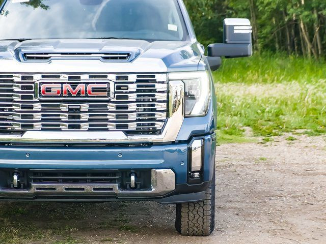 2025 GMC Sierra 3500HD Denali in Cars & Trucks in Edmonton - Image 4