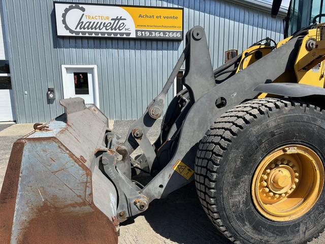 2010 Volvo L-90F Loader Chargeur sur Roues in Heavy Equipment in Victoriaville - Image 2