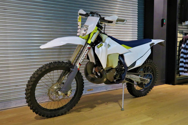 2021 Husqvarna TE 300 in Dirt Bikes & Motocross in Shawinigan - Image 3