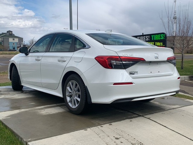2023 Honda Civic Sedan EX This Vehicle has 3 month 6000 km compl in Cars & Trucks in Medicine Hat - Image 3
