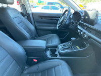 Leather Seats, Sunroof, Power Liftgate, Heated Seats, Heated Steering Wheel! An iconic SUV is reborn... (image 2)