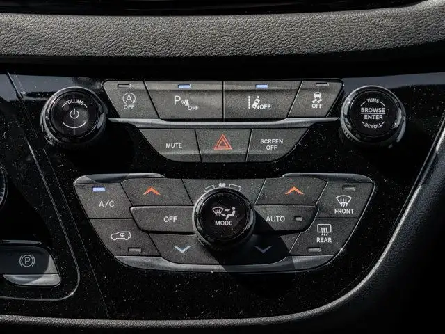 2025 Chrysler Grand Caravan SXT in Cars & Trucks in Barrie - Image 30