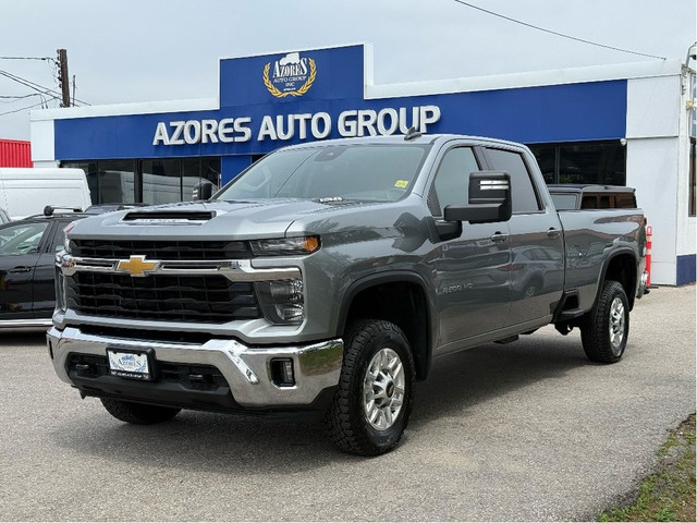 2024 Chevrolet SILVERADO 2500HD 4WD Crew Cab Long Box|Clean Carf in Cars & Trucks in City of Toronto