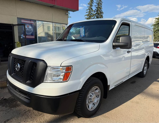 2012 NISSAN NV 1500 S CARGO VAN 3 DOOR 1 OWNER LOW LOW KMS  in Cars & Trucks in Edmonton - Image 4
