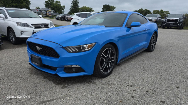 2017 Ford Mustang V6 in Cars & Trucks in London