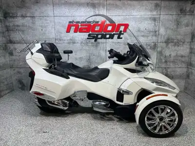 BRP Spyder RT Limited 2024 en excellent état équipé d’un moteur Rotax 1330 cm³ trois cylindres. Conf...