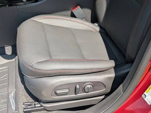 2025 Chevrolet Trax 2RS- RS Pkg - Sunroof Pkg in Cars & Trucks in Barrie - Image 29