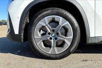 . . . . 2.0 L 4 Cyl Engine Vehicle Options: Leather Interior, Panoramic Roof, Wireless Charging, Bli... (image 8)
