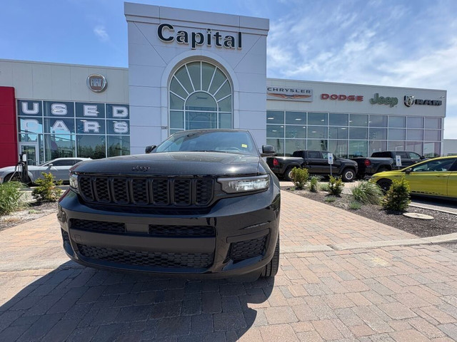 2025 Jeep Grand Cherokee L Laredo in Cars & Trucks in Ottawa - Image 2