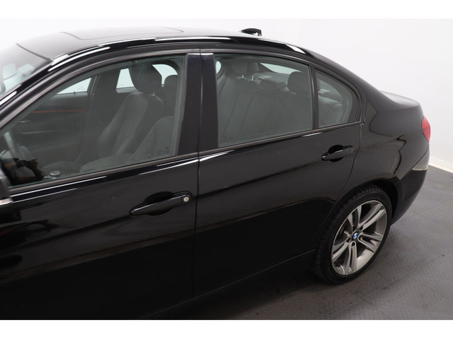 2018 BMW 3 Series AWD, CAMERA, BLUETOOTH, SIEGES CHAUFF, TOIT in Cars & Trucks in Longueuil / South Shore - Image 4