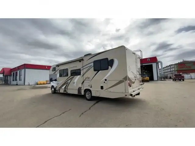 2021 Thor Motor Coach Chateau 28Z in RVs & Motorhomes in Edmonton - Image 8