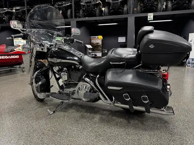 2003 Harley-Davidson ROAD KING CLASSIC SAVE $1000 RABAIS in Sport Touring in Ottawa - Image 3